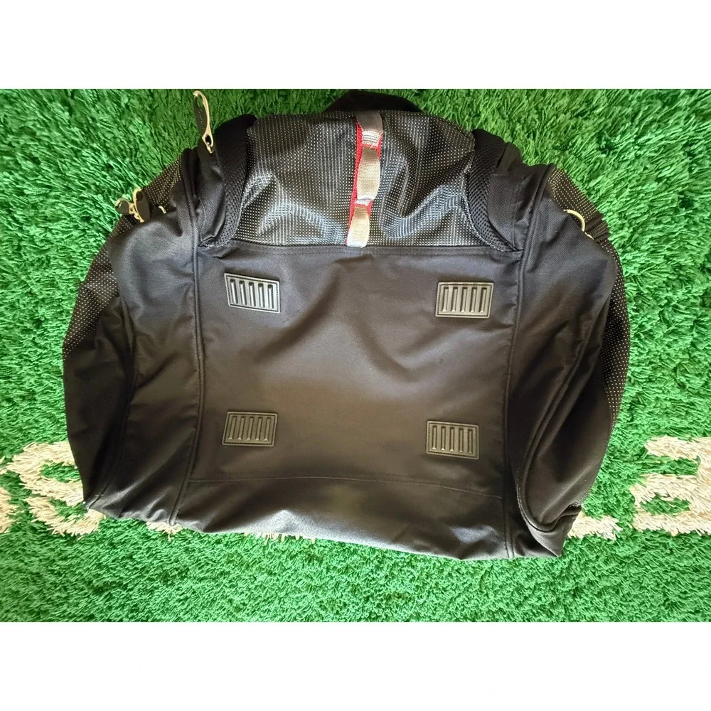 Jeep Duffel Bag Unisex Large Black Excellent Travel‎ Gym Luggage Mesh Pockets
